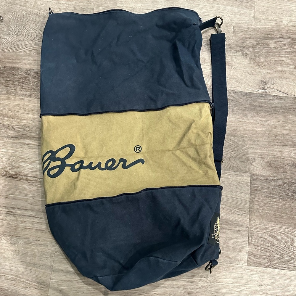Eddie Bauer canvas expandable duffle bag